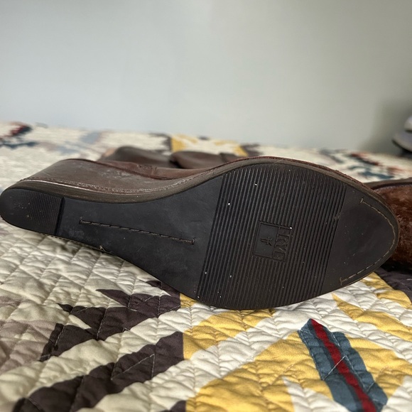 FRYE Women's Paige Wedge Boot, Slate Burnished Antiqued Leather- 9 - Picture 5 of 7